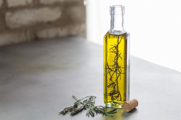 Is thyme oil good for hair growth?